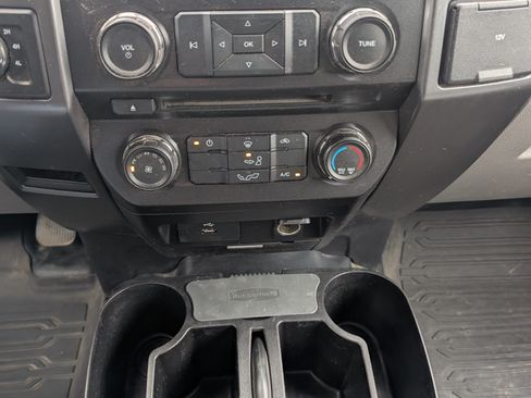 Used 2017 Ford F150 XLT image 15