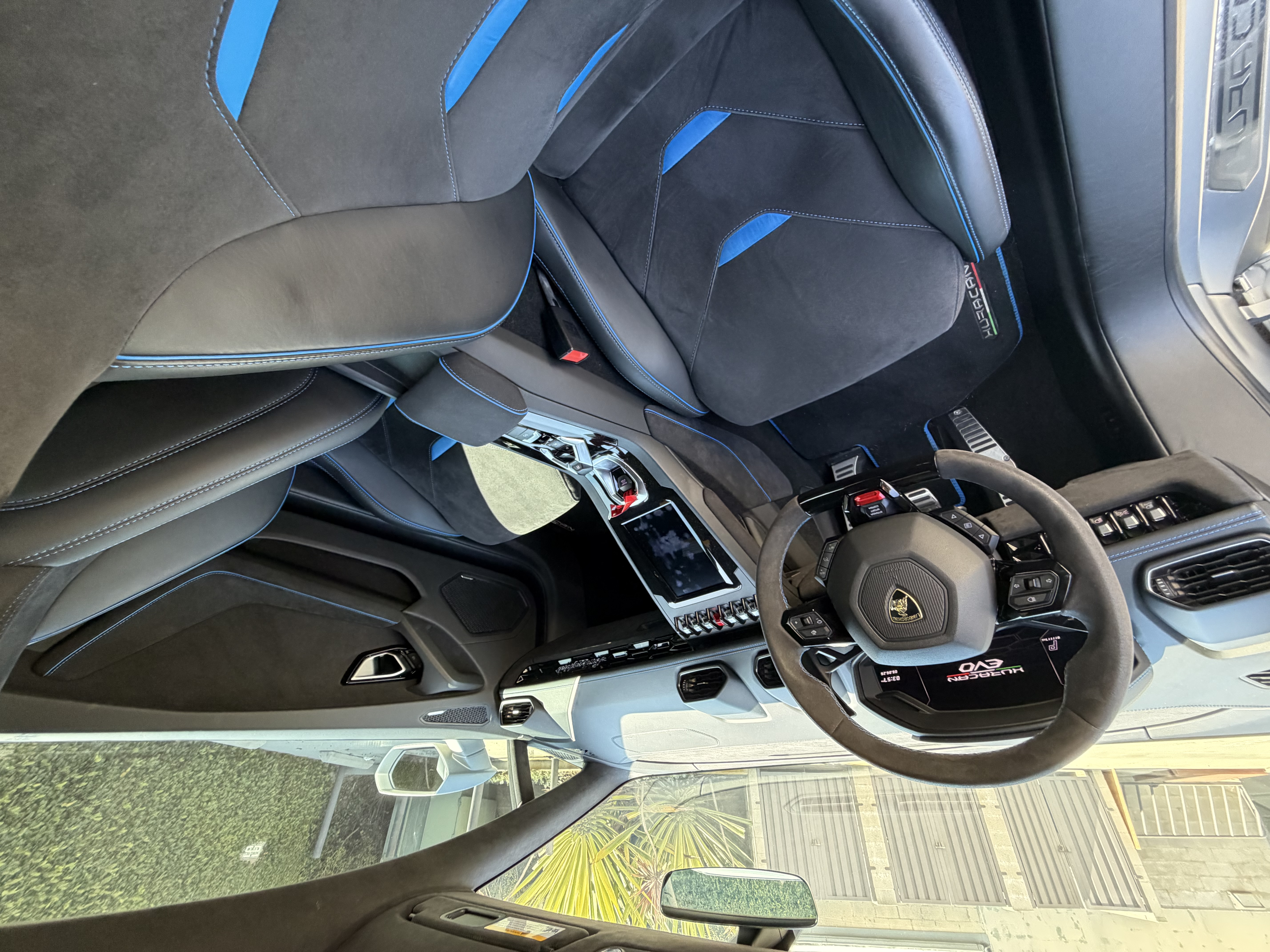 Used 2020 Lamborghini Huracan EVO AWD/4WD image 21