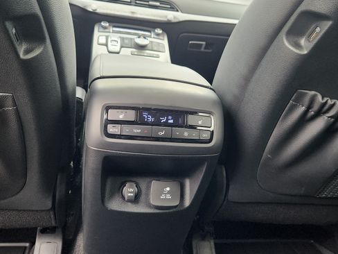 Used 2022 Hyundai Palisade SEL w/ 8P Bench Seat Package image 13
