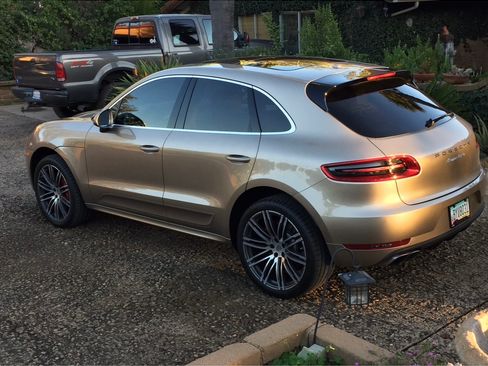 Used 2015 Porsche Macan Turbo AWD/4WD image 5