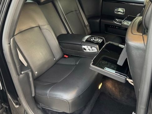 Used 2011 Rolls-Royce Ghost image 11