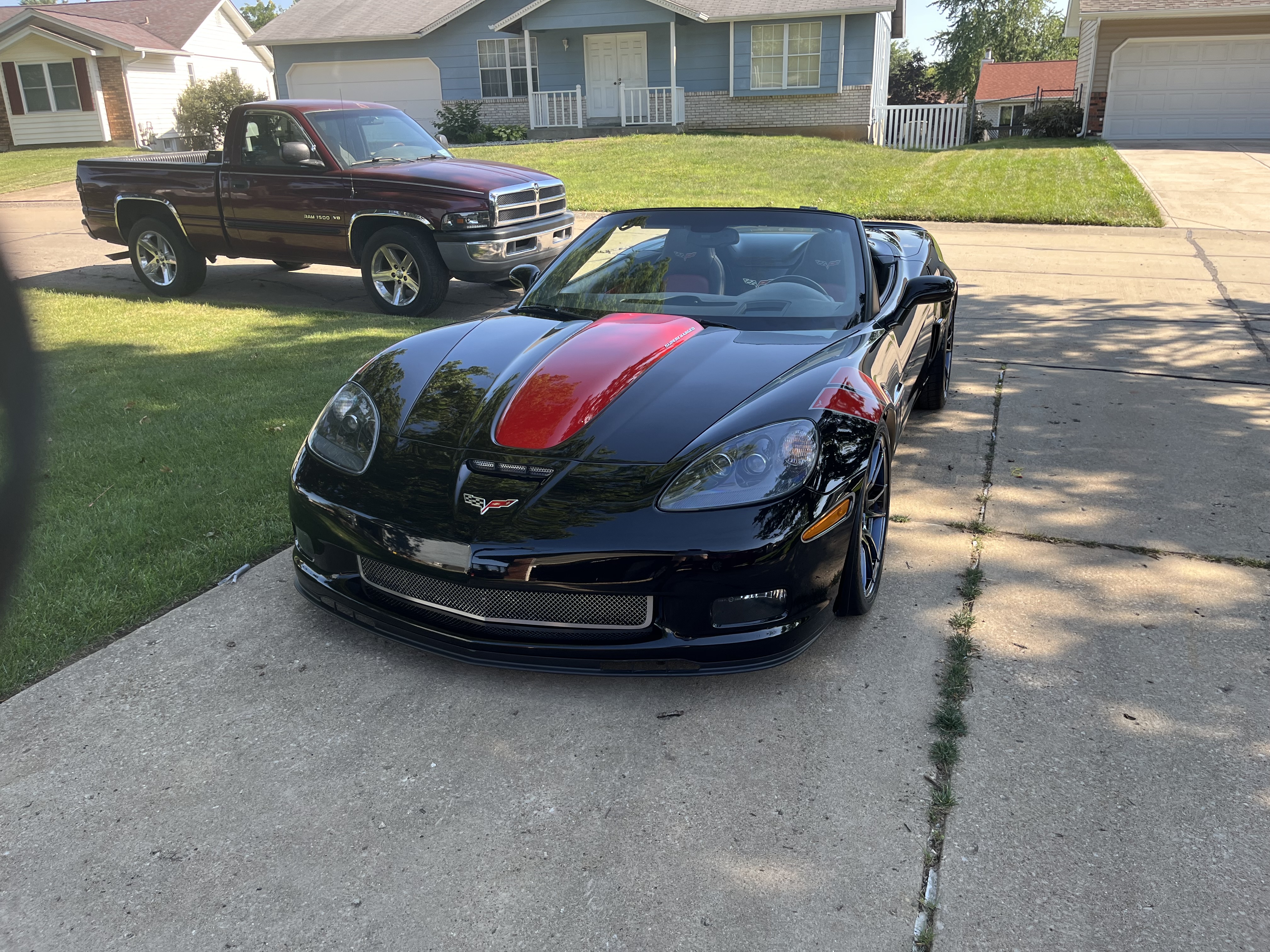 Used 2010 Chevrolet Corvette Grand Sport w/ Preferred Equipment Group RWD image 1