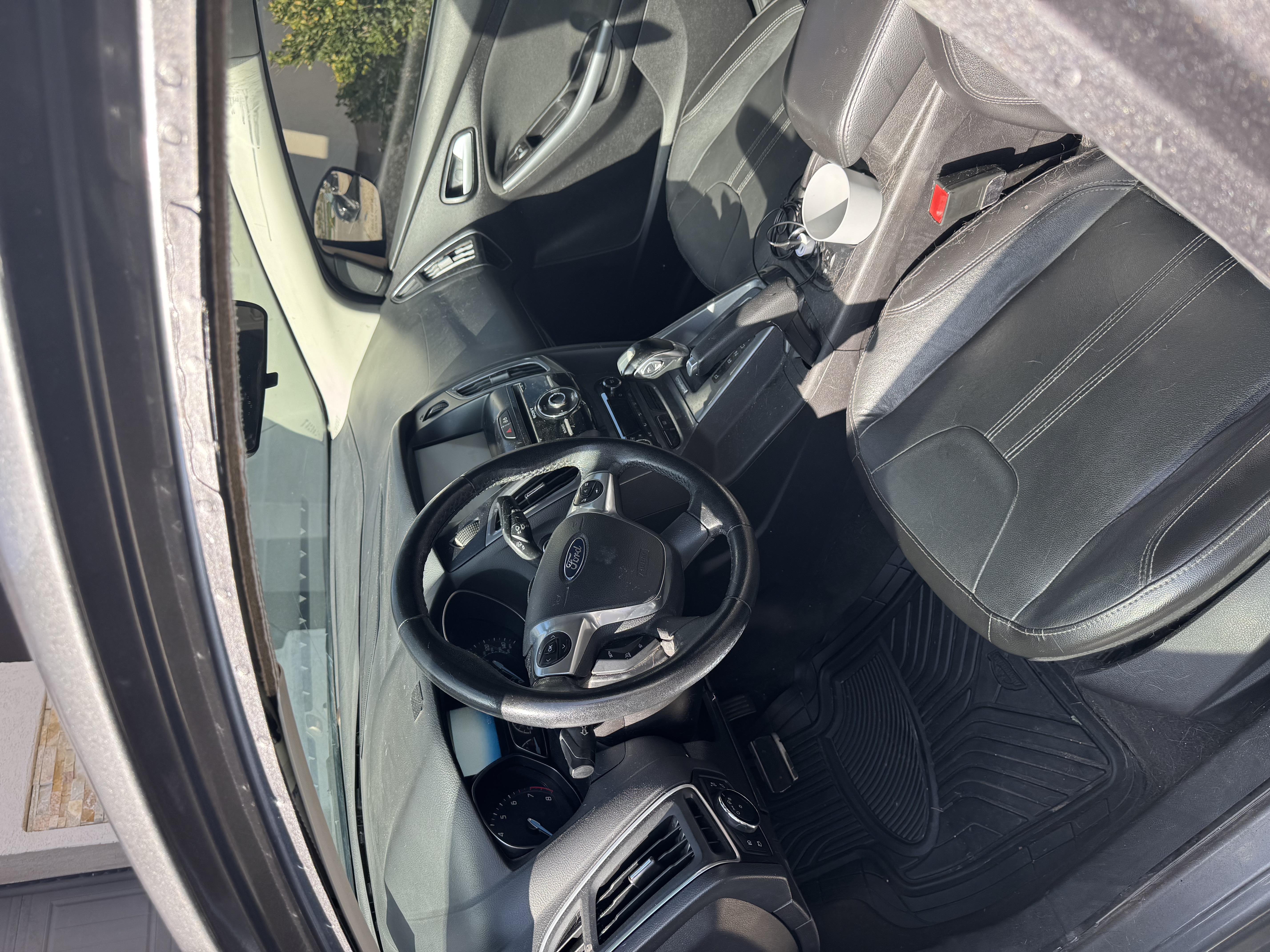 Used 2014 Ford Focus Titanium FWD image 5