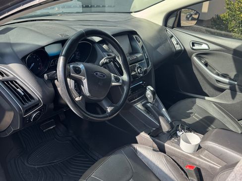 Used 2014 Ford Focus Titanium FWD image 5