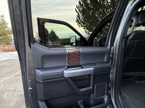 Used 2017 Ford F350 Platinum w/ Platinum Ultimate Package image 19