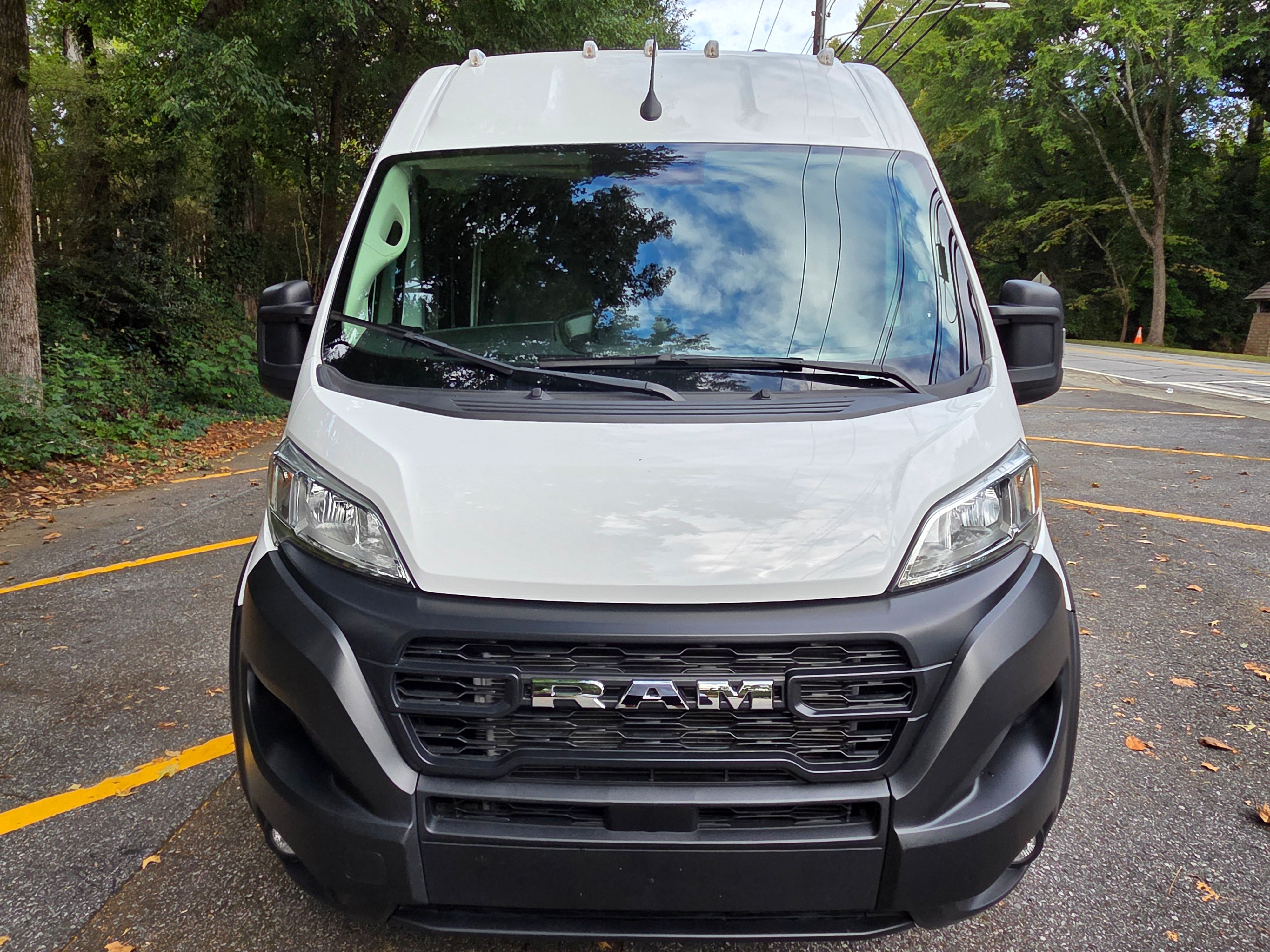 Used 2023 RAM ProMaster 2500 w/ Convenience Group FWD image 8