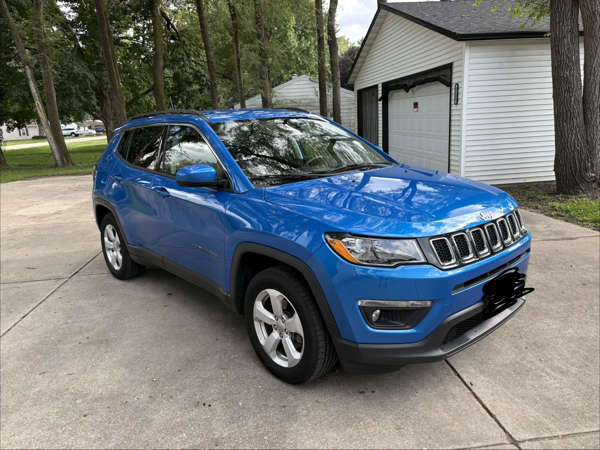 Used 2018 Jeep Compass Latitude w/ Cold Weather Group AWD/4WD image 10