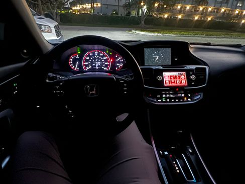 Used 2013 Honda Accord EX-L image 31