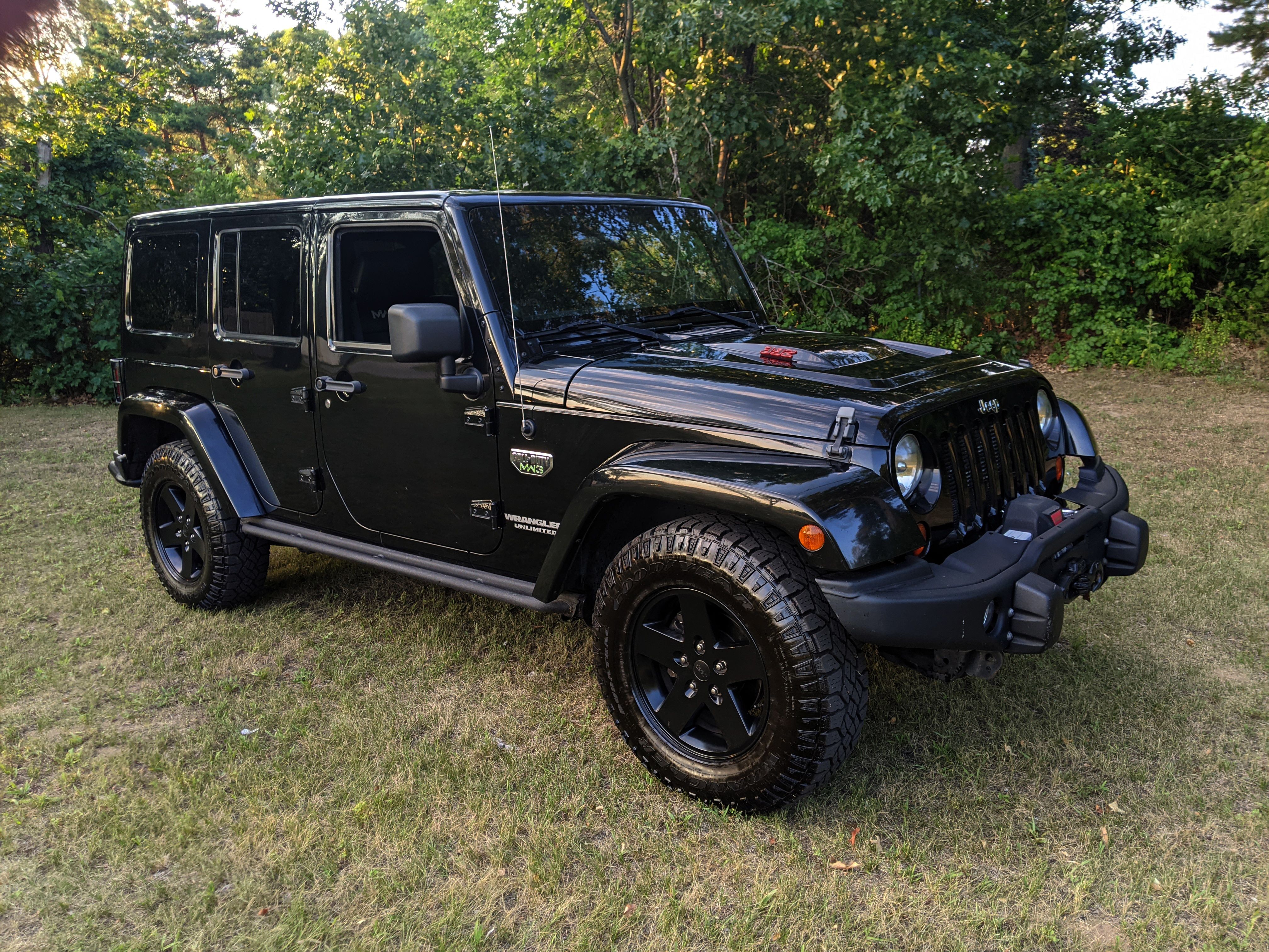 Used 2012 Jeep Wrangler Unlimited Rubicon AWD/4WD image 6