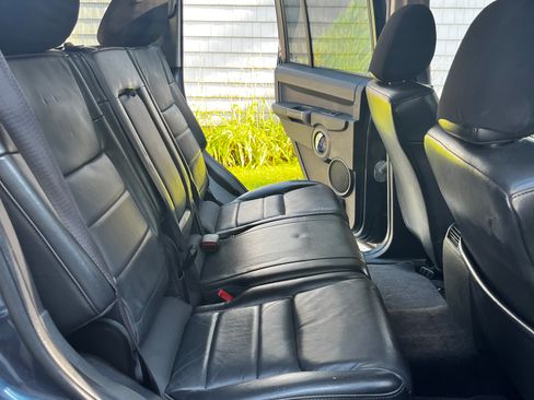 Used 2010 Jeep Commander Sport w/ Sun/Sound Group AWD/4WD image 14