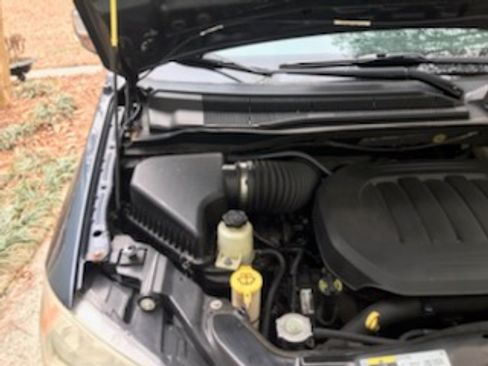 Used 2014 Chrysler Town & Country Touring-L w/ Driver Convenience Group image 13