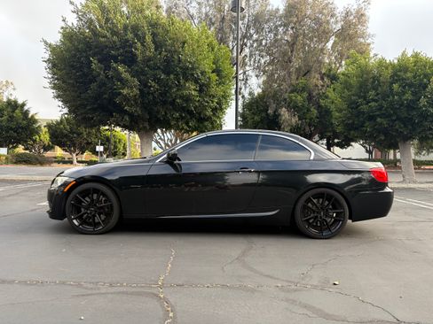 Used 2011 BMW 335i Convertible RWD image 26