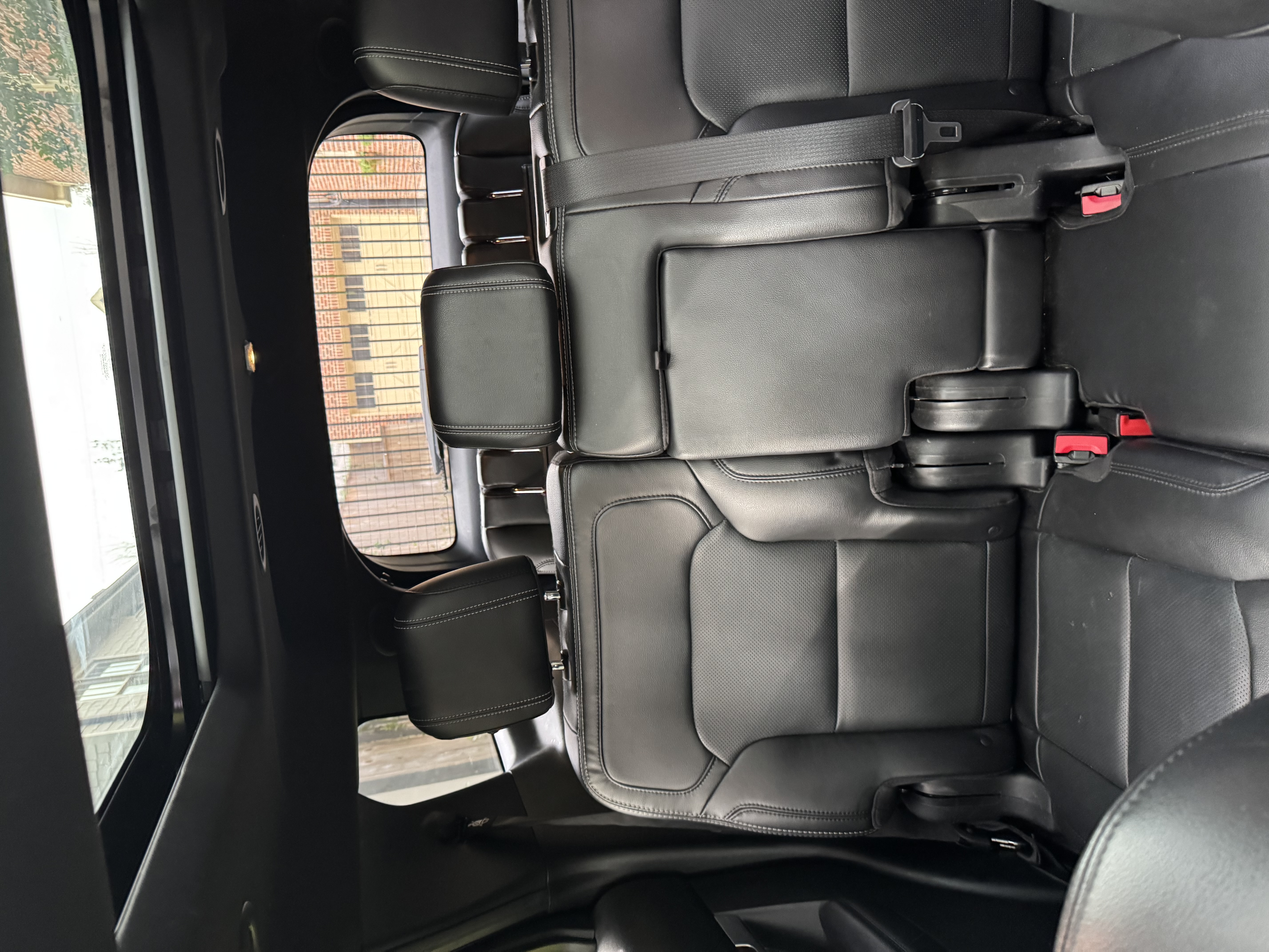 Used 2017 Ford Explorer Limited w/ Equipment Group 301A FWD image 18