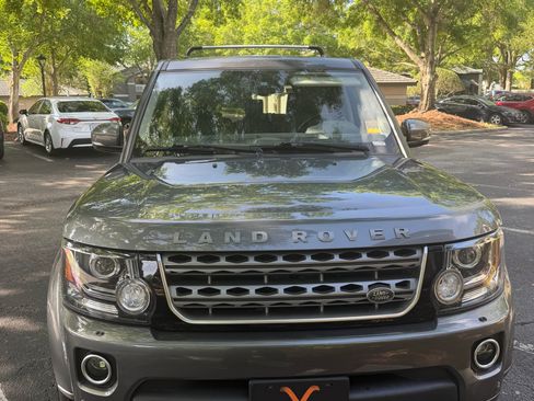 Used 2016 Land Rover LR4 HSE Silver Edition image 1