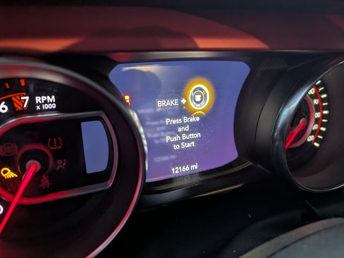 Used 2022 Jeep Gladiator Rubicon w/ Trailer Tow Package image 8