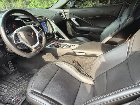 Used 2019 Chevrolet Corvette Z06 RWD image 11