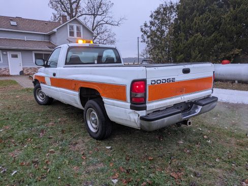 Used 1998 Dodge Ram 1500 Truck 2WD Regular Cab image 6