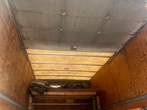 Used 2001 Ford F450 2WD Regular Cab Super Duty image 1