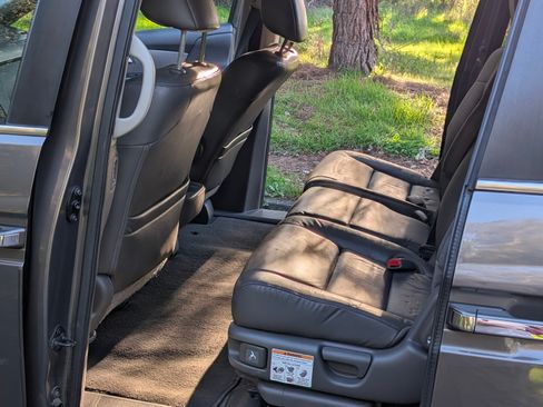 Used 2013 Honda Odyssey EX-L image 21