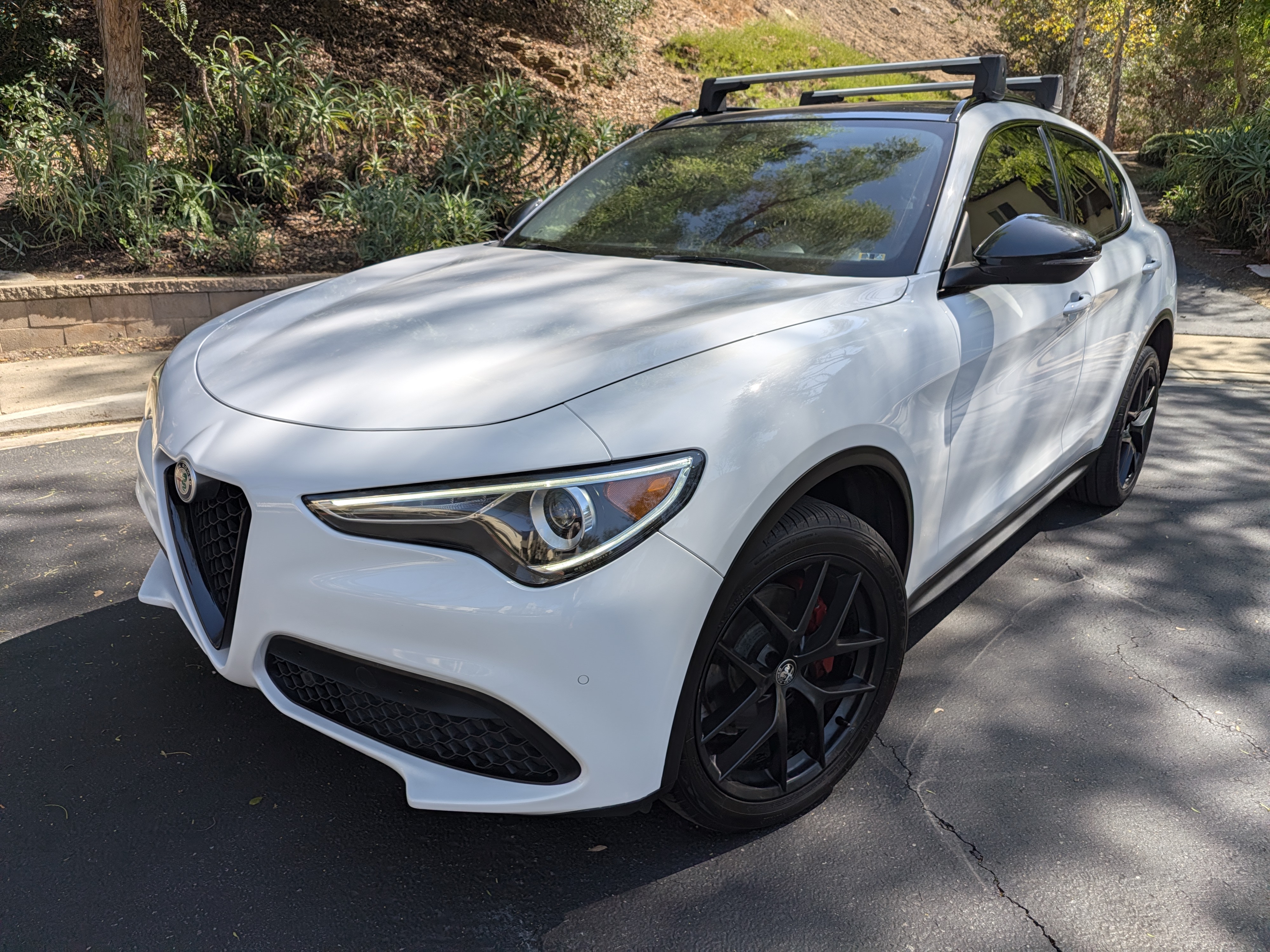 Used 2020 Alfa Romeo Stelvio w/ Nero Edizione RWD image 1