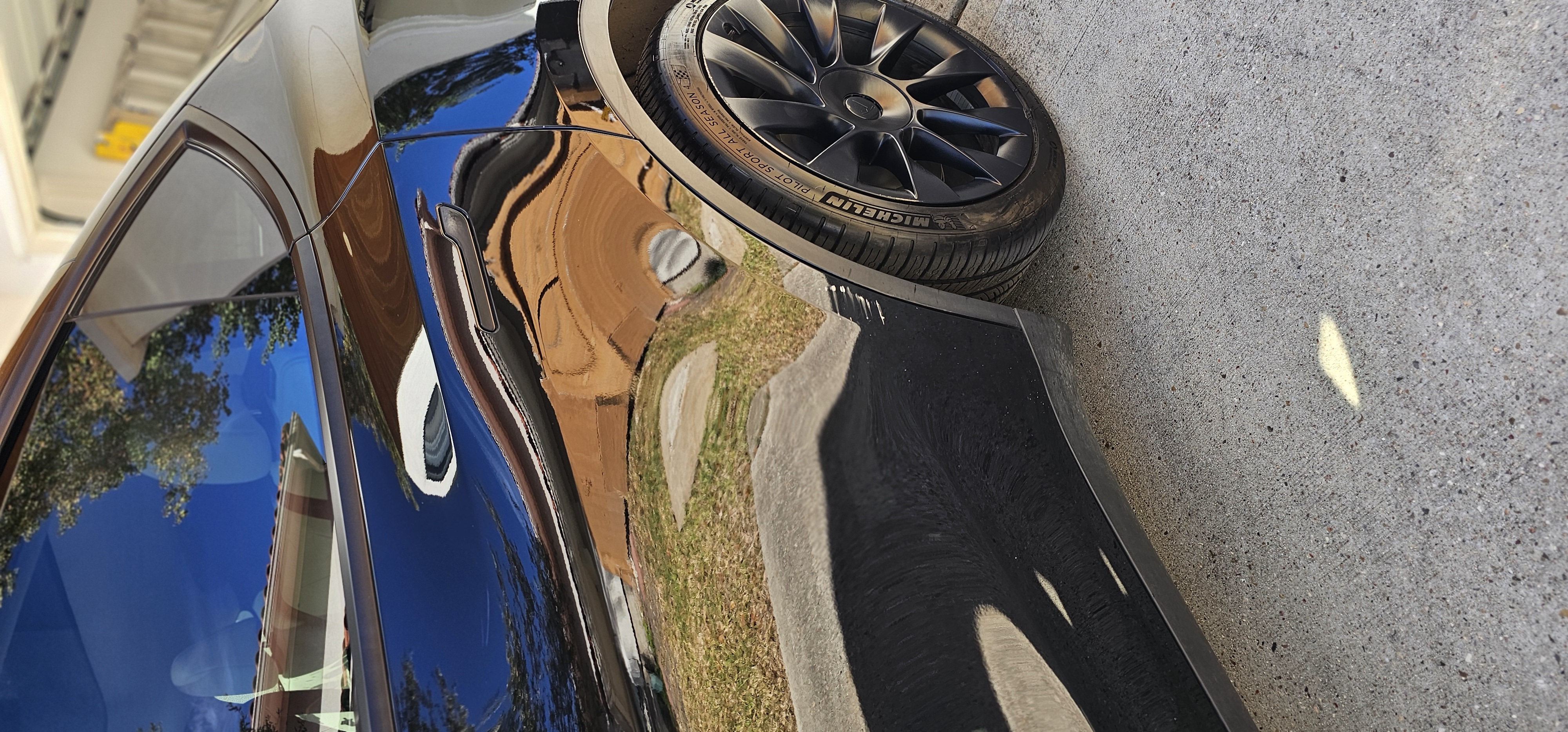 Used 2022 Tesla Model Y Long Range AWD/4WD image 26