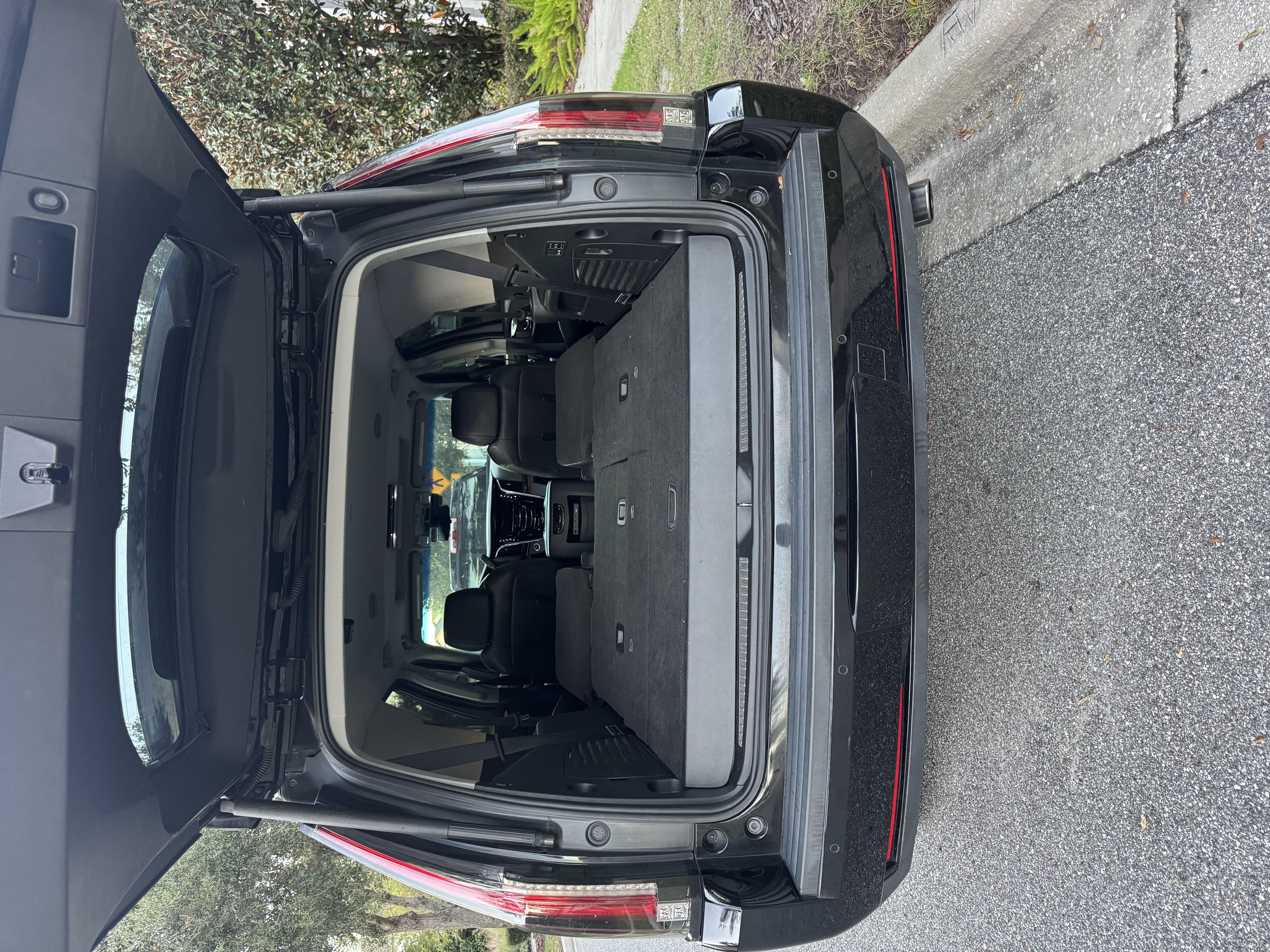 Used 2019 Cadillac Escalade Luxury RWD image 20
