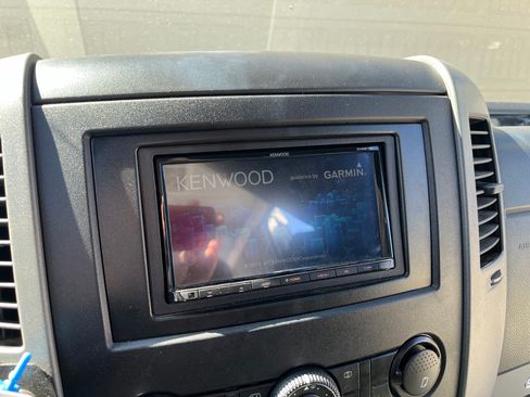 Used 2017 Mercedes-Benz Sprinter 2500 image 11