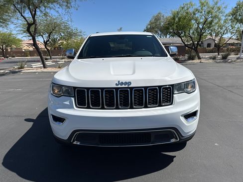 Used 2019 Jeep Grand Cherokee Limited w/ Trailer Tow Group IV AWD/4WD image 5