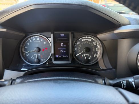 Used 2019 Toyota Tacoma TRD Off-Road w/ TRD Premium Off Road Package image 12