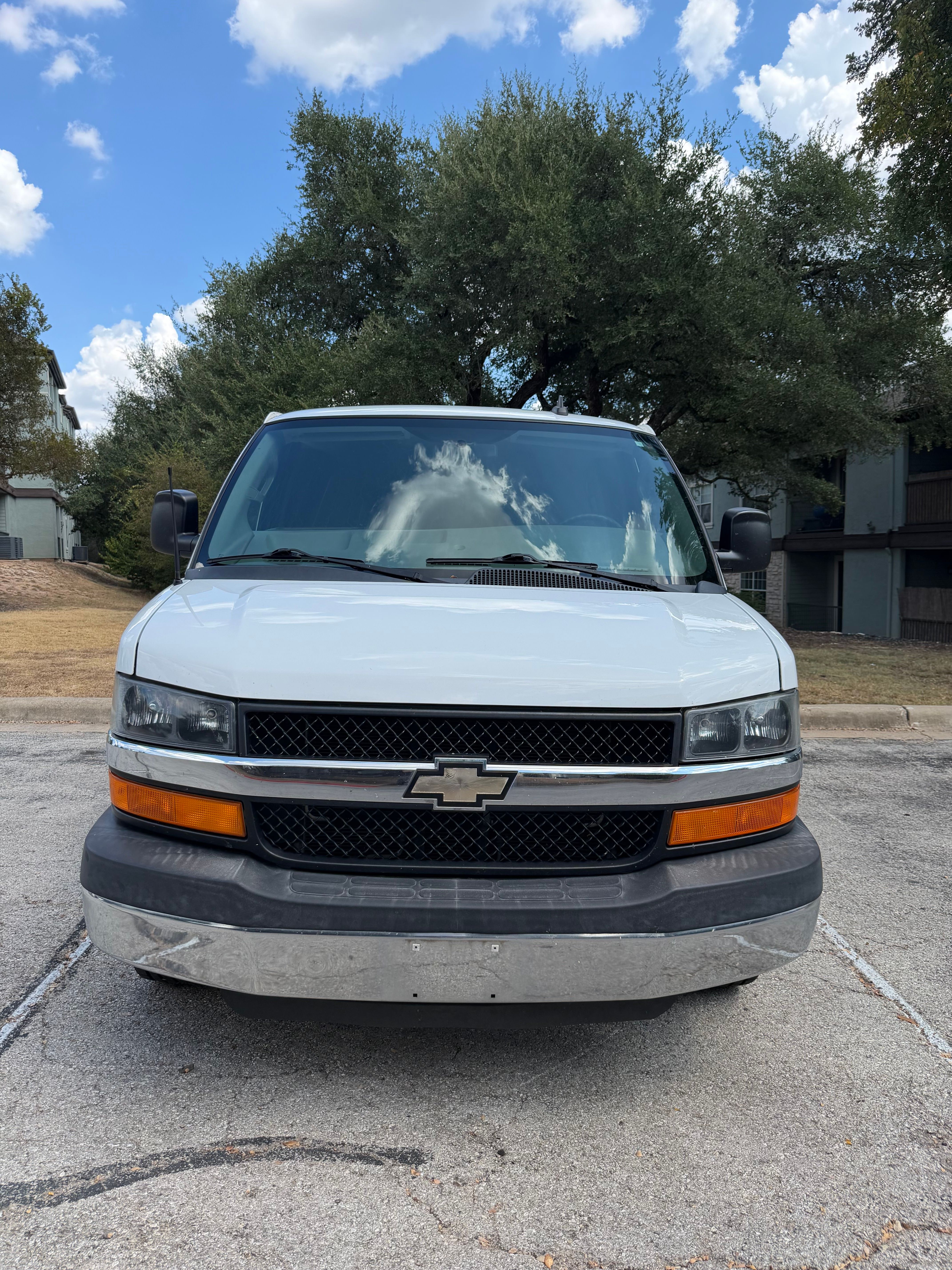 Used 2016 Chevrolet Express 3500 LT w/ LT Preferred Equipment Group RWD image 21