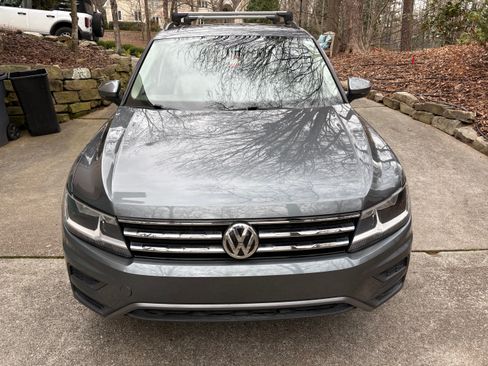 Used 2019 Volkswagen Tiguan SE w/ Panoramic Sunroof Package image 5