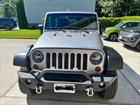 Used 2013 Jeep Wrangler Sport w/ Connectivity Group AWD/4WD image 10