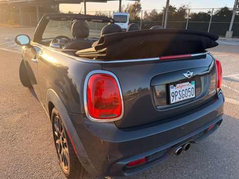Used 2017 MINI Cooper S image 25