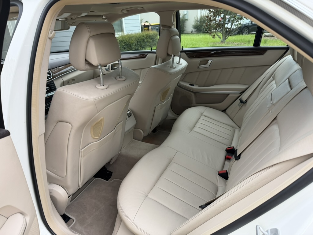 Used 2015 Mercedes-Benz E 400 Sedan image 11