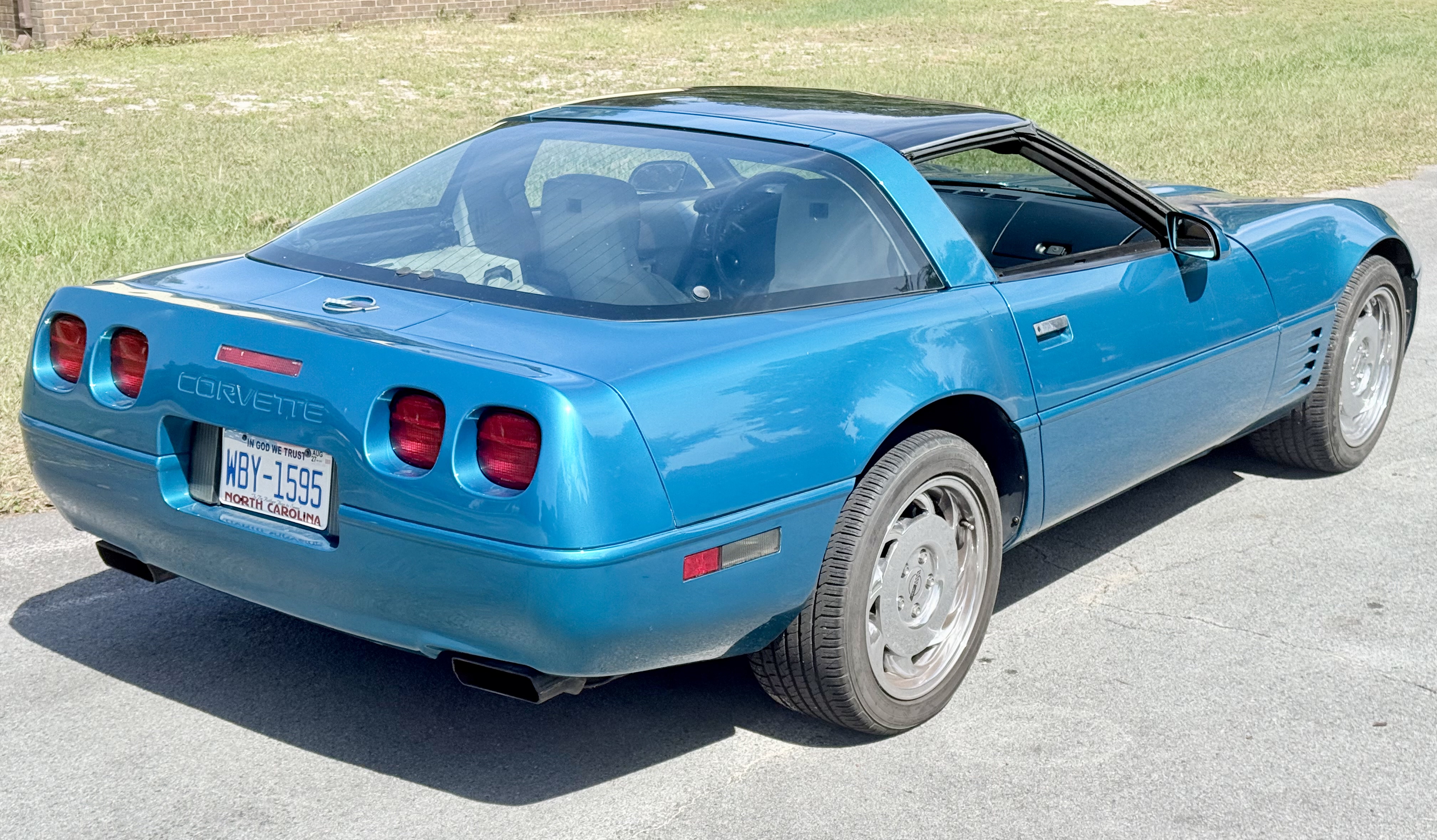 Used 1992 Chevrolet Corvette Coupe RWD image 11