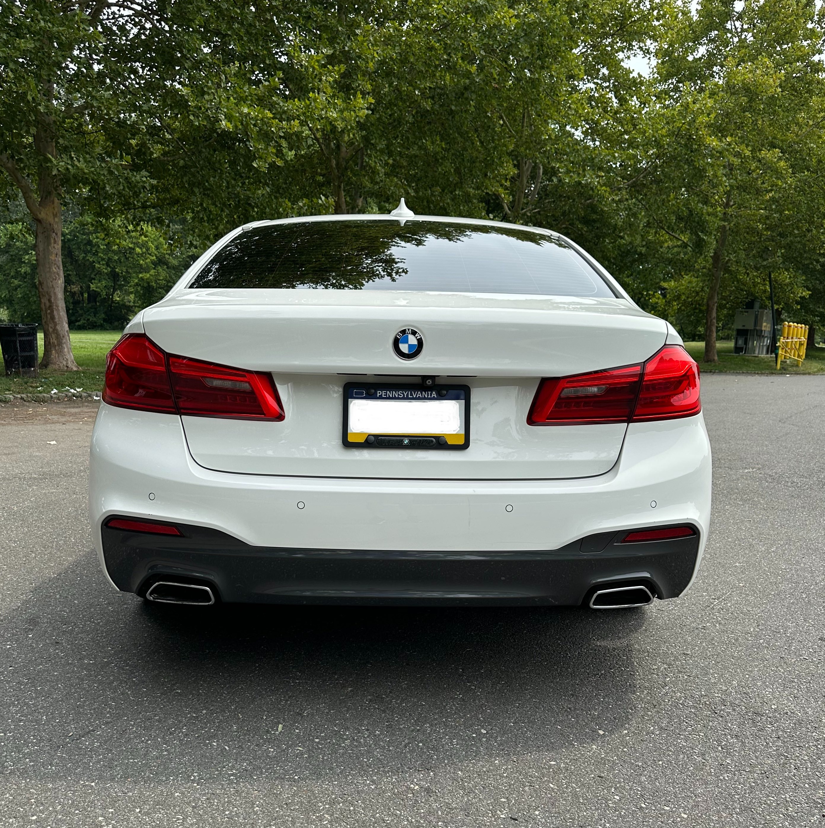 Used 2019 BMW 530i xDrive AWD/4WD image 11