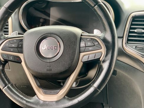 Used 2016 Jeep Grand Cherokee Laredo w/ Quick Order Package 23E image 8