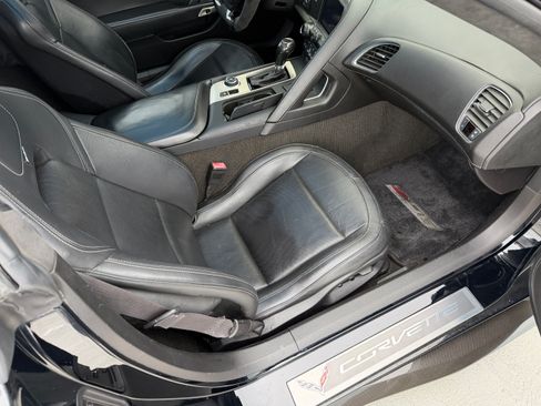 Used 2015 Chevrolet Corvette Z06 w/ 3LZ Preferred Equipment Group RWD image 17