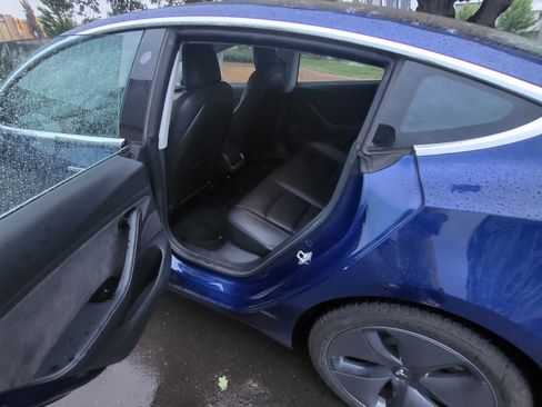 Used 2018 Tesla Model 3 Long Range image 8