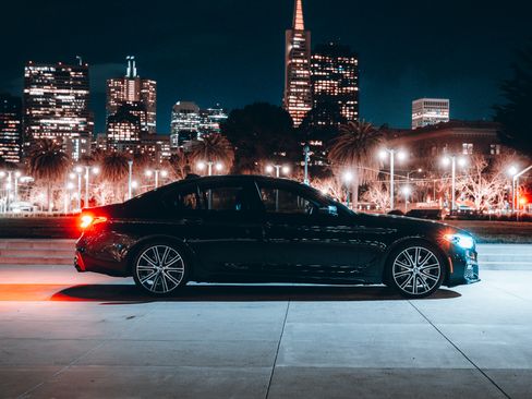 Used 2019 BMW 540i w/ M Sport Package image 18