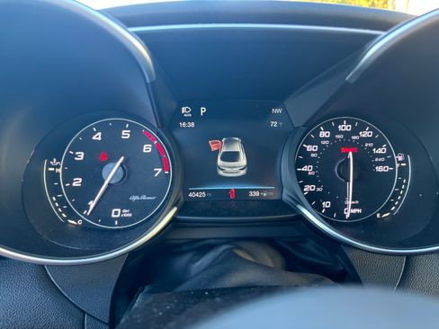 Used 2017 Alfa Romeo Giulia Ti w/ TI Lusso Light Wood Package image 9