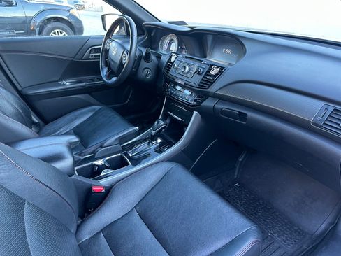 Used 2017 Honda Accord Sport Special Edition image 10