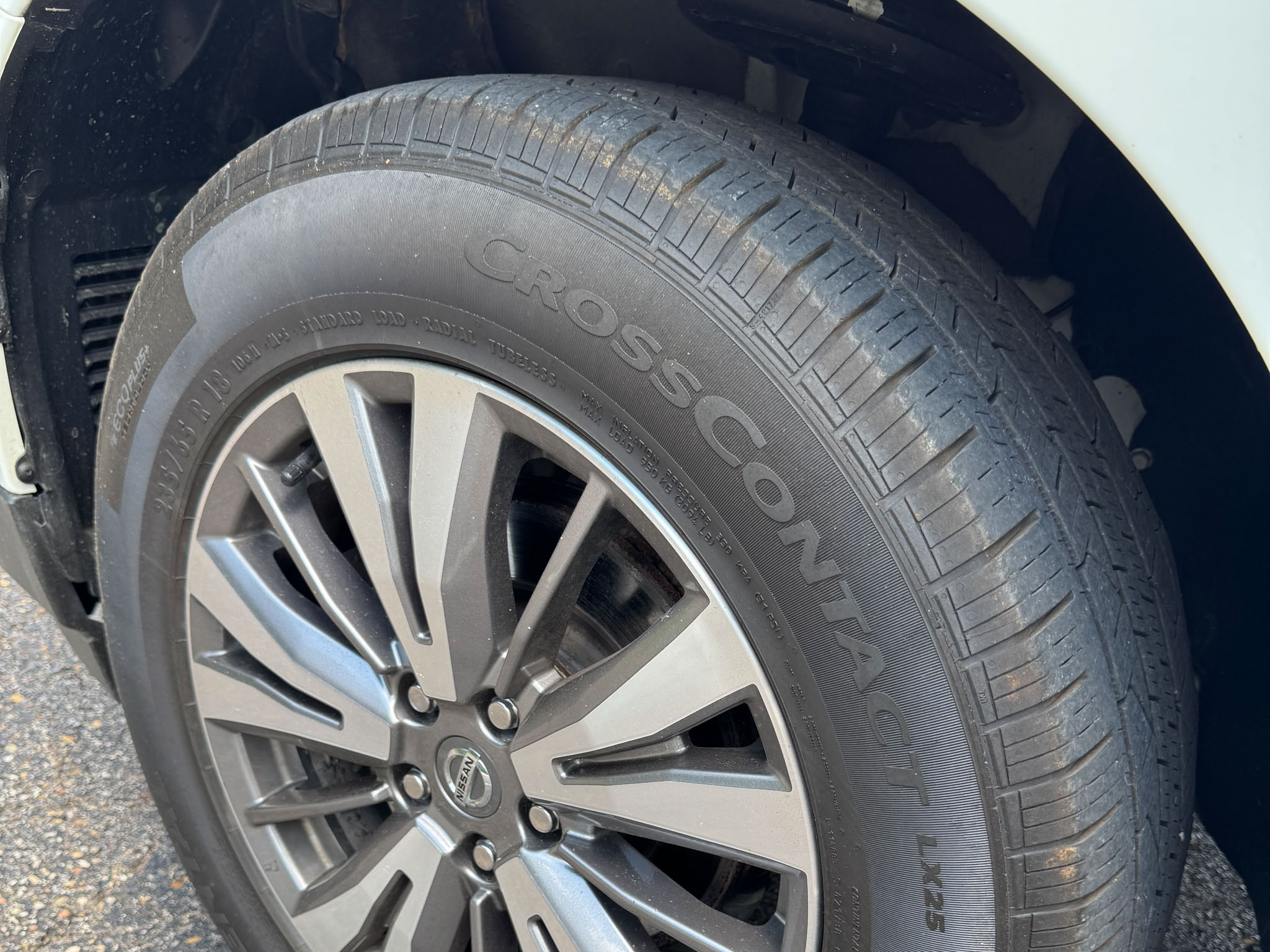 Used 2020 Nissan Pathfinder SV AWD/4WD image 15