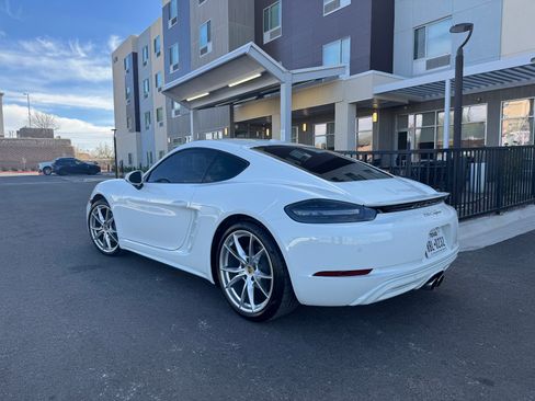 Used 2025 Porsche 718 Cayman image 2