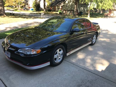 Used 2002 Chevrolet Monte Carlo SS w/ Pace Car Replica Pkg image 6