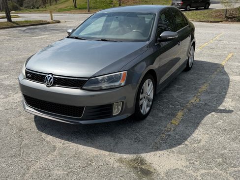 Used 2013 Volkswagen Jetta GLI image 1
