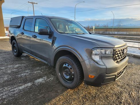 Used 2025 Ford Maverick XL w/ Equipment Group 101A image 2