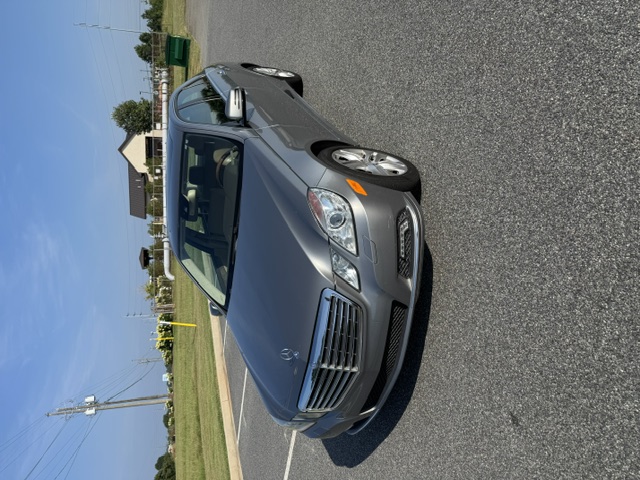 Used 2010 Mercedes-Benz E 550 Sedan image 1