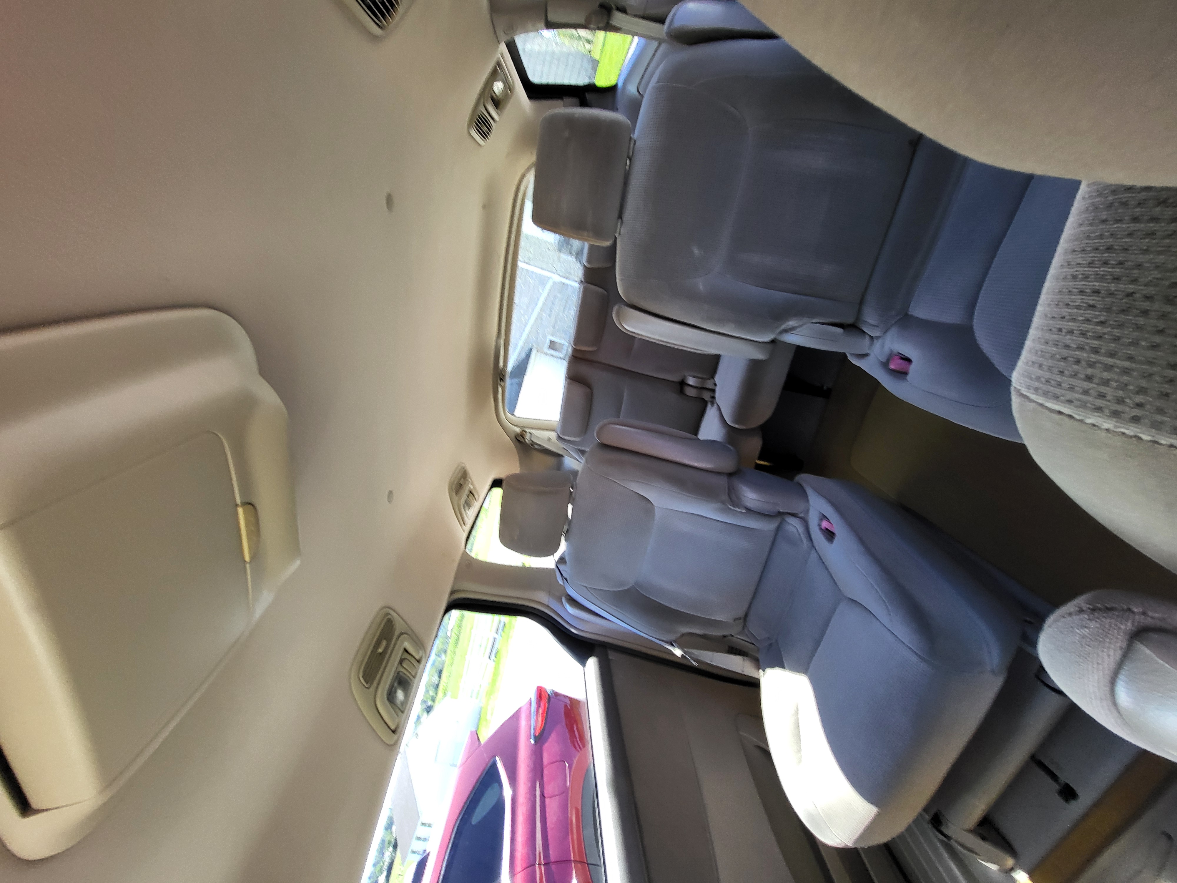 Used 2004 Toyota Sienna LE w/ LE Pkg 7 FWD image 8