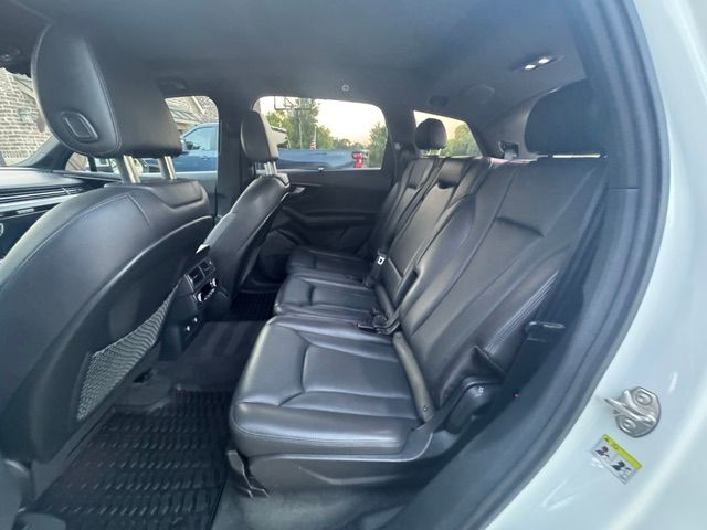 Used 2019 Audi Q7 3.0T Prestige AWD/4WD image 10